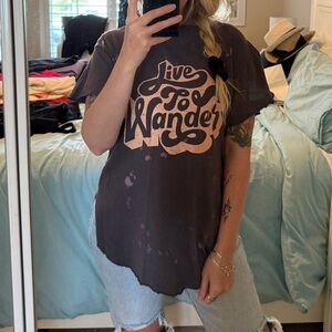PEBBY FOREVEE | Live to Wander Bleached Out Side Slit Tee